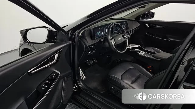 Kia EV6 2023 Черный из Кореи, фото 2