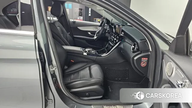 Mercedes-Benz C-Class W205 2018 Серый из Кореи, фото 2