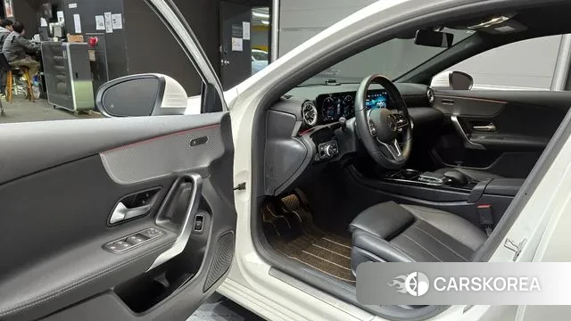 Mercedes-Benz A-Class W177 2022 Белый из Кореи, фото 2