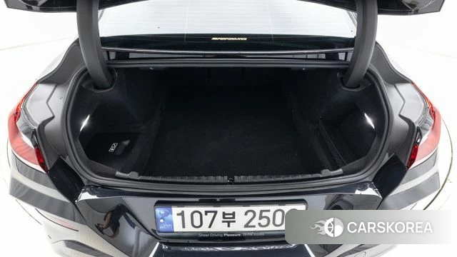 BMW 8 Series (G15) 2024 Черный из Кореи, фото 2