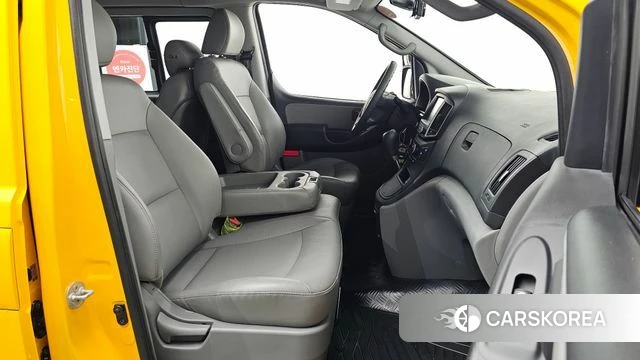 Hyundai The New Grand Starex 2019 Желтый из Кореи, фото 2