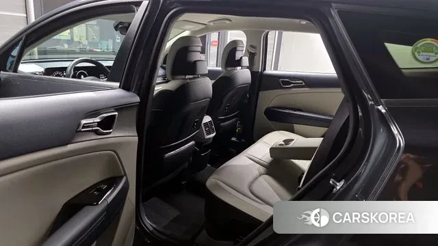 Kia Sportage 5th Generation Hybrid 2023 Серый из Кореи, фото 2