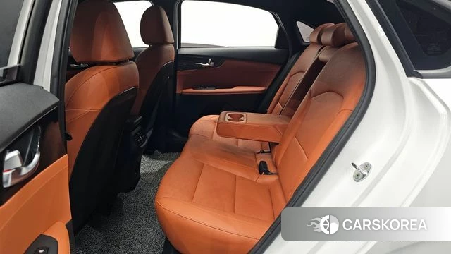 Kia The New K3 2nd generation 2022 Белый из Кореи, фото 2