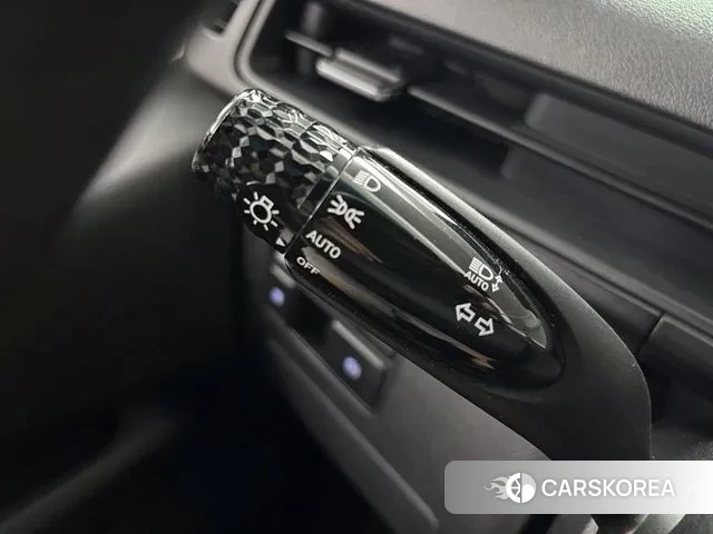 Hyundai Staria 2023 Черный из Кореи, фото 2