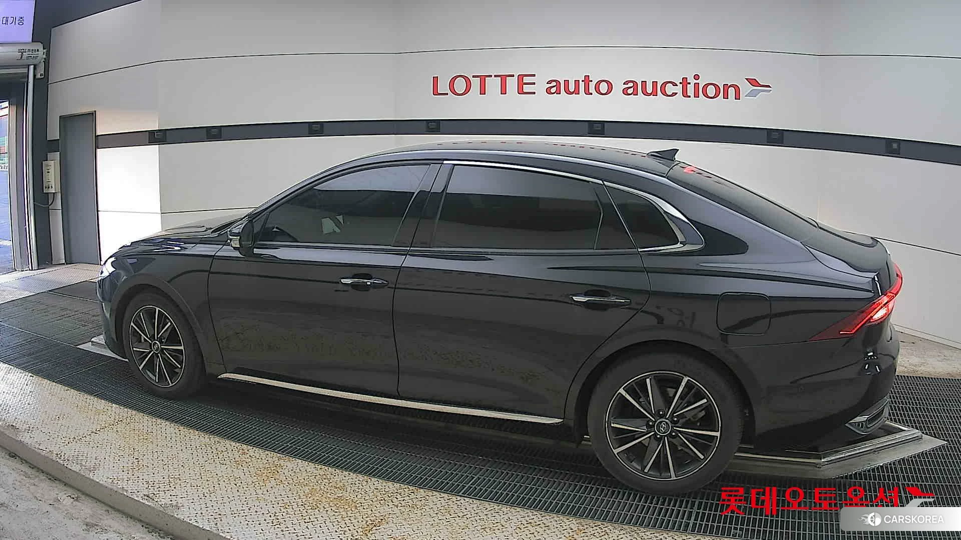 Hyundai Grandeur 2022 Midnight Black Pearl из Кореи, фото 2