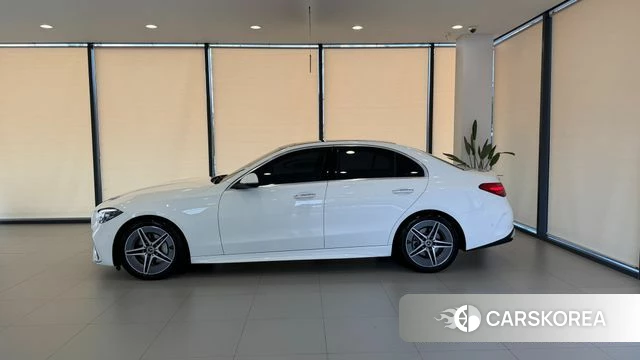 Mercedes-Benz C-Class W206 2026 Белый из Кореи, фото 2