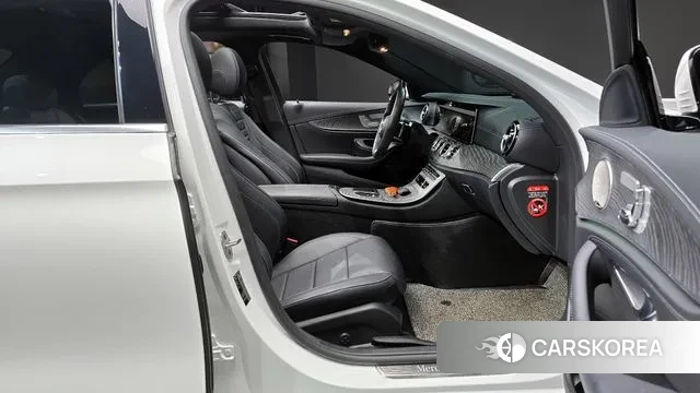 Mercedes-Benz E-Class W213 2021 Белый из Кореи, фото 2