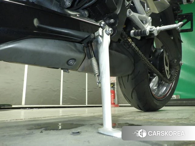 Проданный Triumph STREET TRIPLE 765 RS 2017 из Японии, фото 4