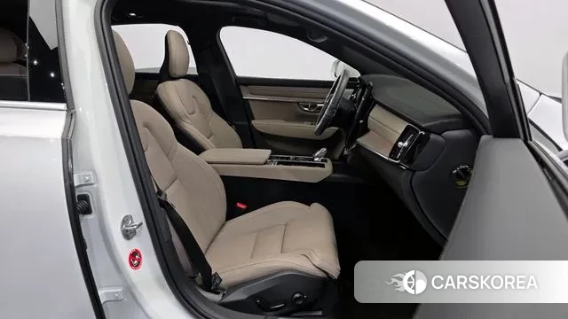 Volvo S90 2025 Белый из Кореи, фото 2