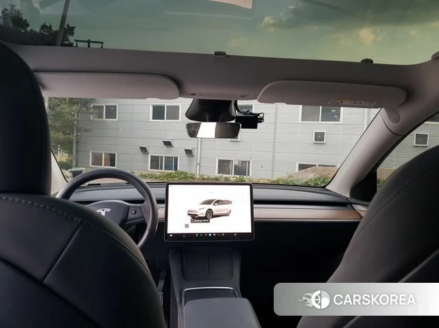 Tesla Model Y 2025 Белый из Кореи, фото 2