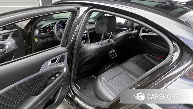 Genesis G70 2018 Черный из Кореи, фото 2