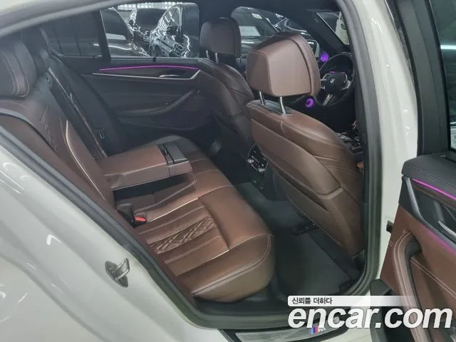 BMW 5 Series (G30) 2019 Белый из Кореи, фото 2