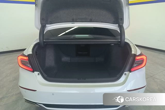 Honda Accord 2022 Белый из Китая, фото 2