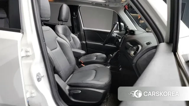 Jeep Renegade 2022 Белый из Кореи, фото 2