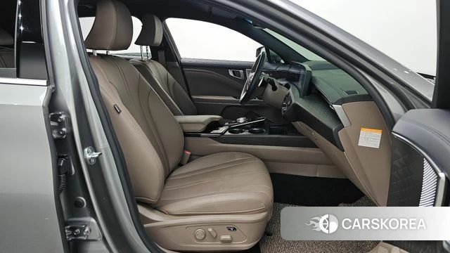 Kia K8 Hybrid 2024 Серебристо-серый из Кореи, фото 2