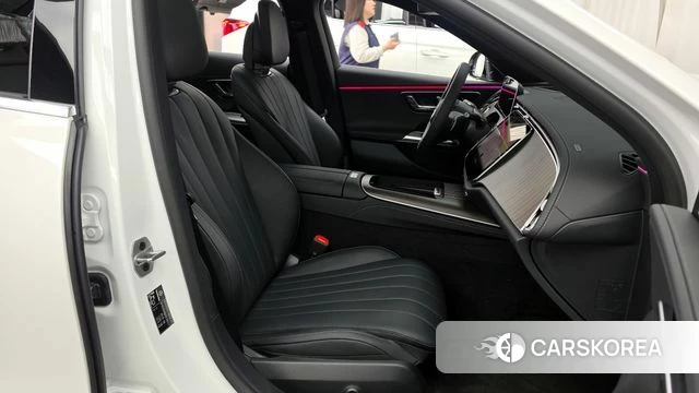 Mercedes-Benz E-Class W214 2025 Белый из Кореи, фото 2