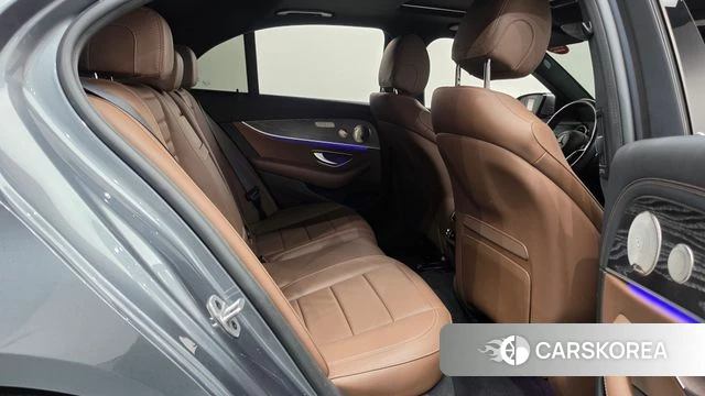 Mercedes-Benz E-Class W213 2022 Серый из Кореи, фото 2