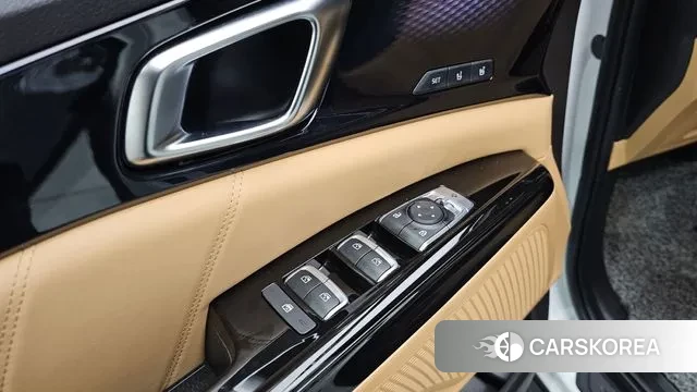 Kia Carnival 4th generation 2023 Белый из Кореи, фото 2