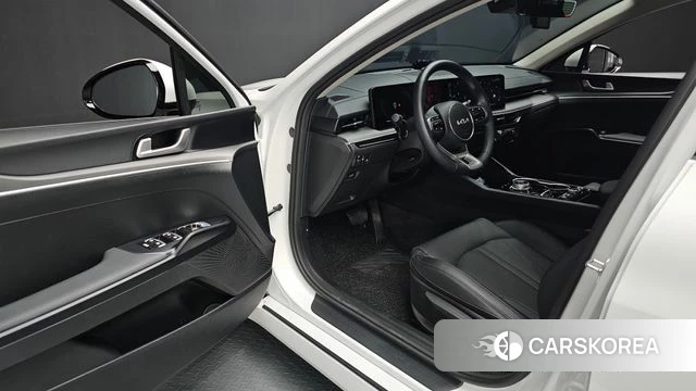 Kia The New K5 3rd generation 2025 Белый из Кореи, фото 2