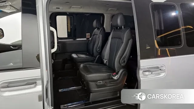 Hyundai Staria 2021 Серебряный из Кореи, фото 2