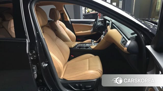 Genesis The New G70 2021 Черный из Кореи, фото 2