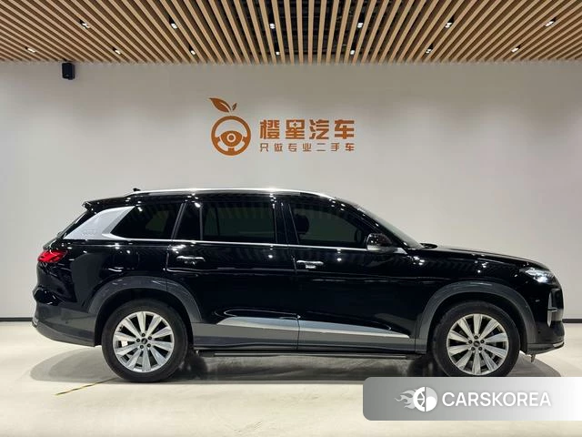 Audi Q6 2024 Черный из Китая, фото 2