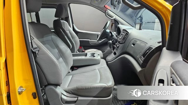 Hyundai The New Grand Starex 2018 Желтый из Кореи, фото 2