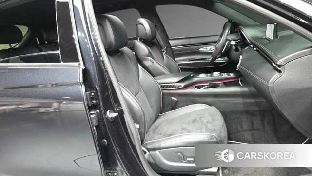 Genesis GV70 2022 Черный из Кореи, фото 2