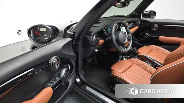 Mini Cooper S Convertible 2024 Черный из Кореи, фото 2