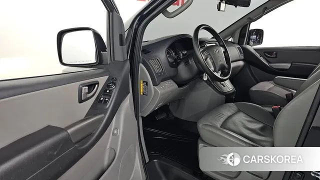 Hyundai The New Grand Starex 2021 Черный из Кореи, фото 2