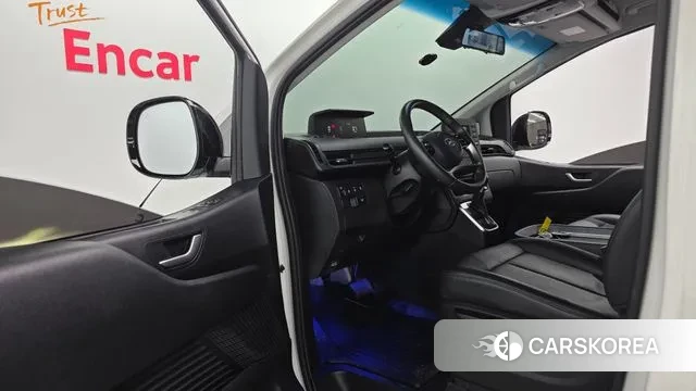 Hyundai Staria 2023 Белый из Кореи, фото 2