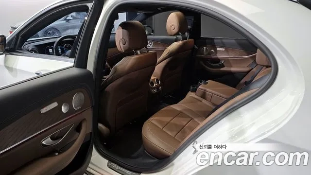 Mercedes-Benz E-Class W213 2021 Белый из Кореи, фото 2