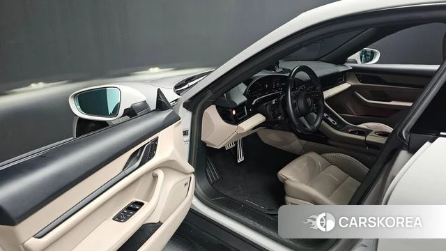 Porsche Taycan 2023 Серебристо-серый из Кореи, фото 2