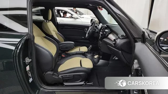 Mini Cooper 2022 Темно-зеленый из Кореи, фото 2