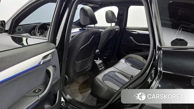 BMW X1 (F48) 2020 Черный из Кореи, фото 2