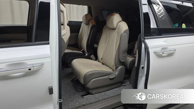 Kia Carnival 4th generation 2023 Белый из Кореи, фото 2