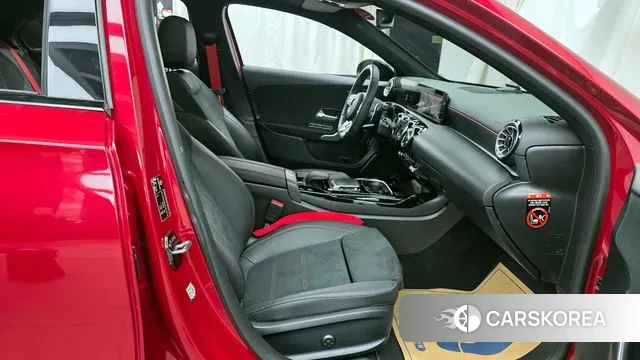 Mercedes-Benz A-Class W177 2022 Красный из Кореи, фото 2