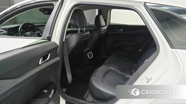 Kia K5 3rd generation 2022 Белый из Кореи, фото 2