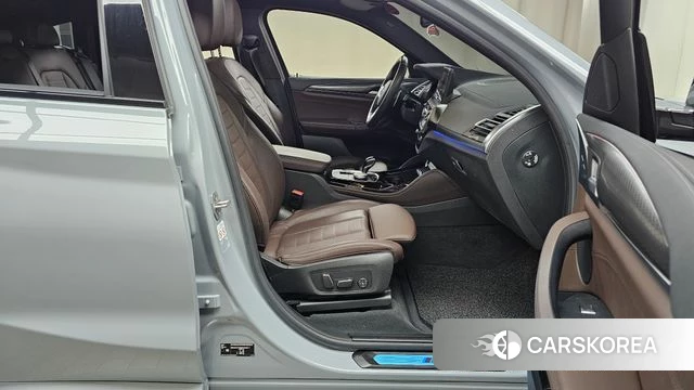 BMW X4 (G02) 2023 Серебристо-серый из Кореи, фото 2