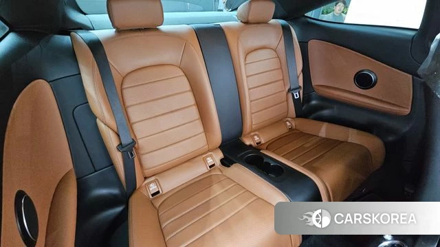 Mercedes-Benz C-Class W205 2019 Белый из Кореи, фото 2