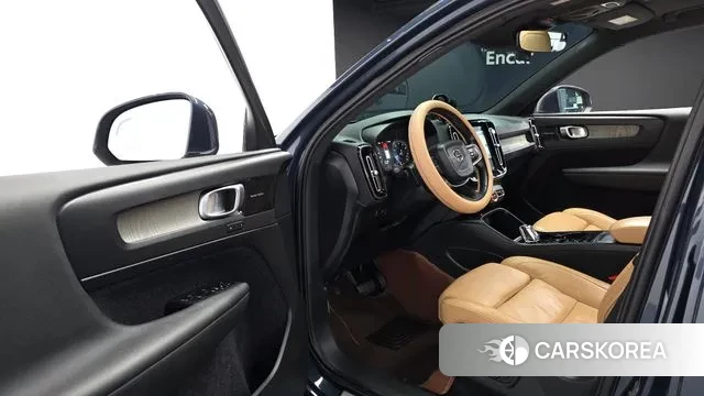 Volvo XC40 2019 Синий из Кореи, фото 2