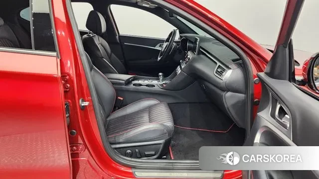 Genesis G70 2019 Красный из Кореи, фото 2