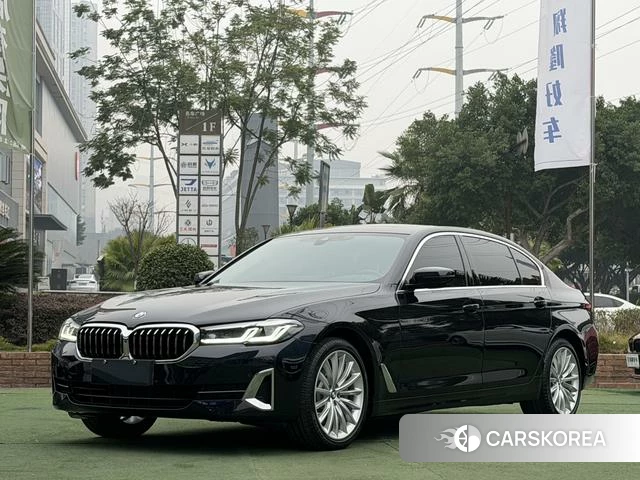 BMW 5 series 2023 Черный из Китая, фото 2