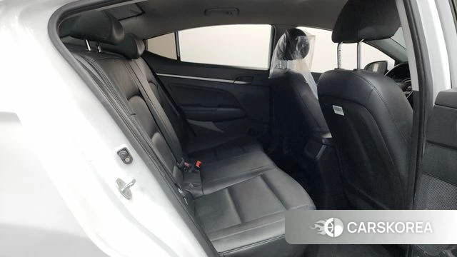 Hyundai Avante AD 2018 Белый из Кореи, фото 2