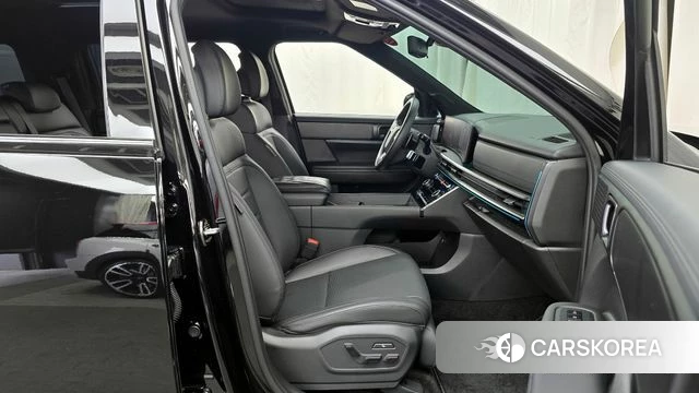 Hyundai Santa Fe (MX5) 2024 Черный из Кореи, фото 2