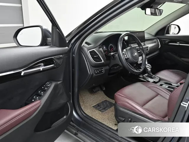 Kia Seltos 2020 Серый из Кореи, фото 2