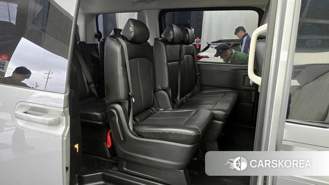 Hyundai Staria 2022 Серебряный из Кореи, фото 2
