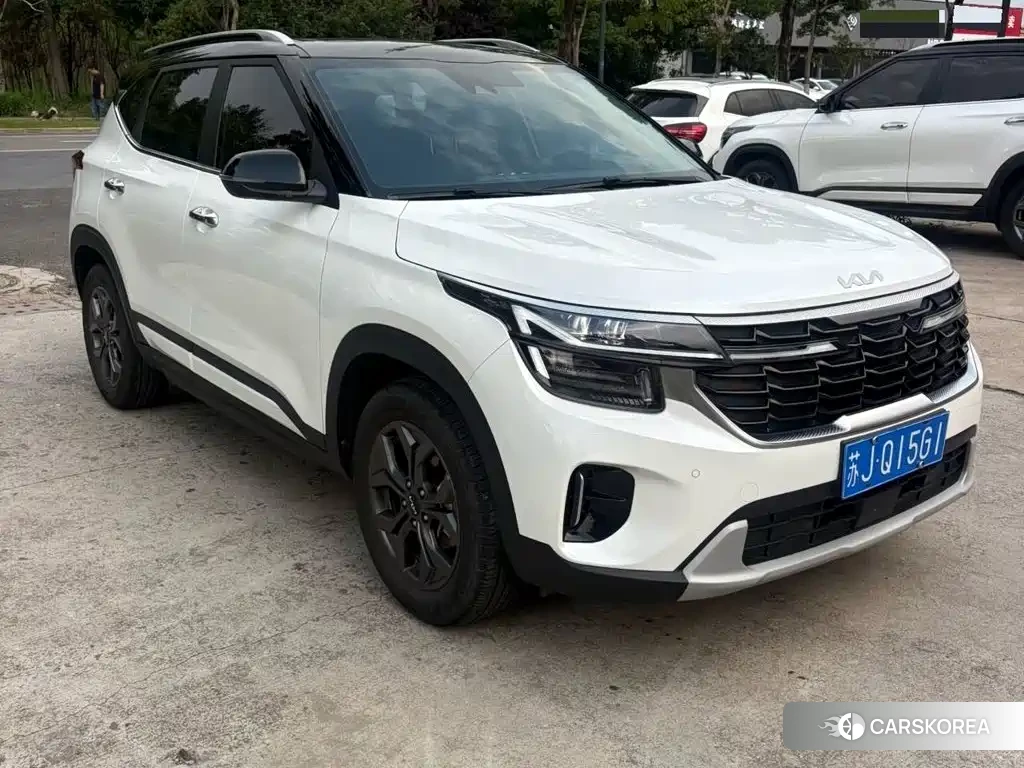 Kia Seltos 2023 Белый из Китая, фото 2