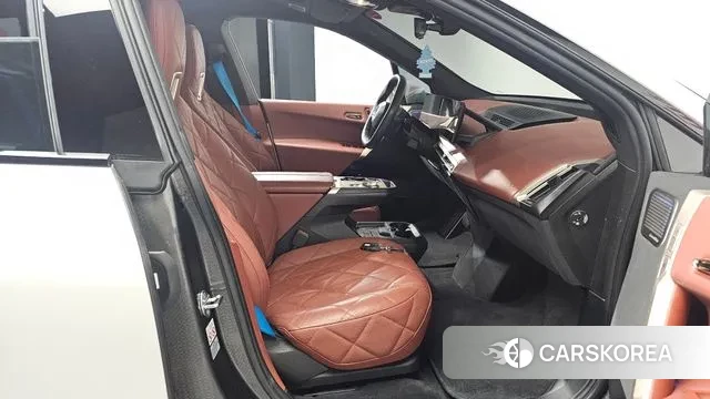 BMW iX 2023 Белый из Кореи, фото 2