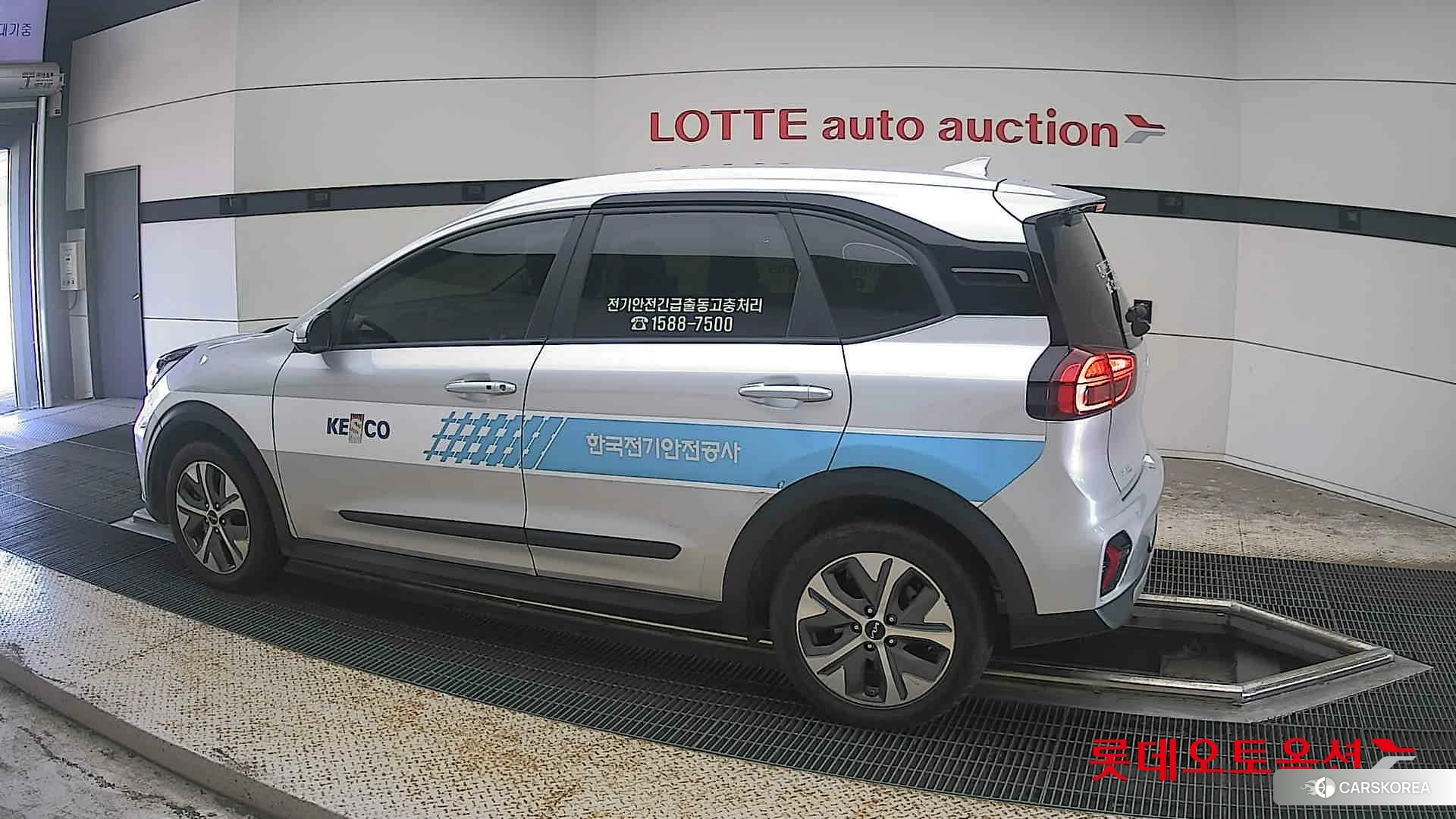 Kia Niro Plus 2023 Sparkling Silver из Кореи, фото 2